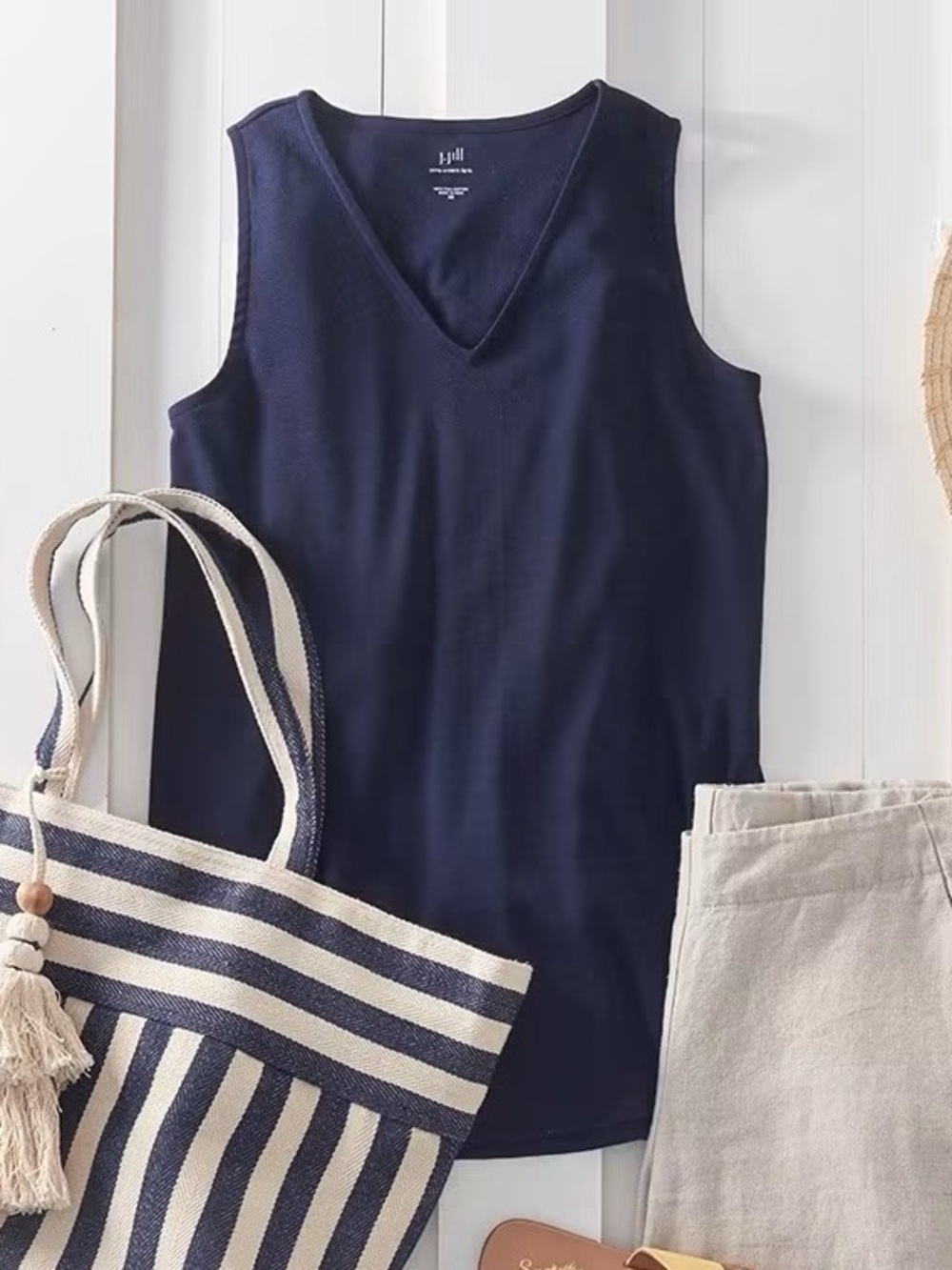 J. Jill Women S 100% Pima Cotton Sleeveless V-Neck Tank Top Navy Relaxed‎ fit